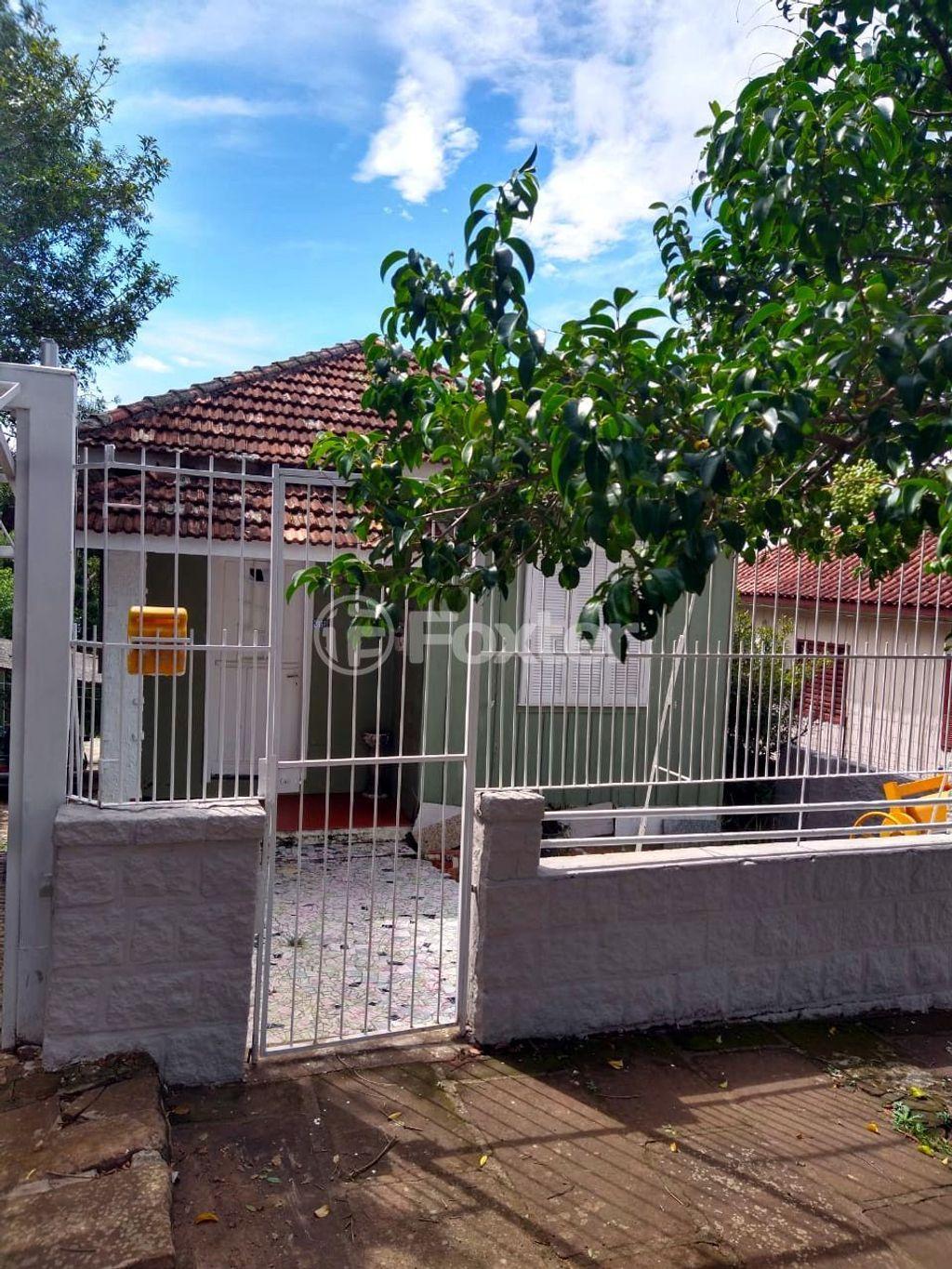 Casas com 4 quartos à venda na Rua Padre João Batista Reus em Porto Alegre